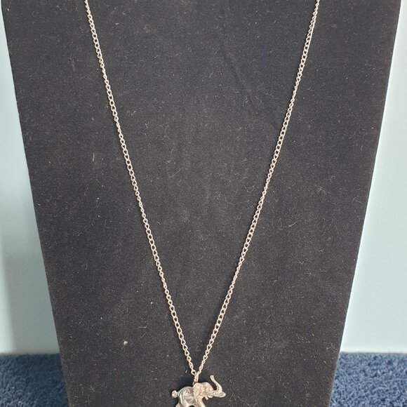 Stunning Vintage Solid Sterling Silver Elephant Pendant Olink Claspless Necklace - Picture 6 of 11